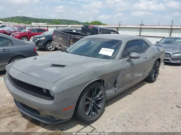 2C3CDZAG4JH204545 2018 DODGE CHALLENGER - Image 2