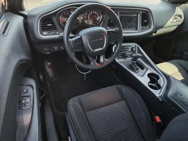 2C3CDZAG4JH205064 2018 DODGE CHALLENGER - Image 8