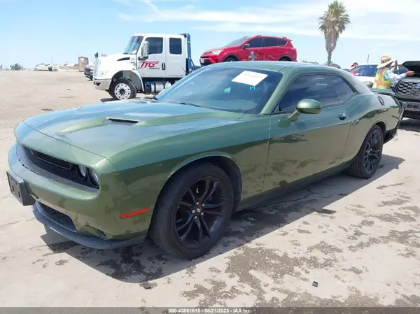 2C3CDZAG4JH208532 2018 DODGE CHALLENGER - Image 2