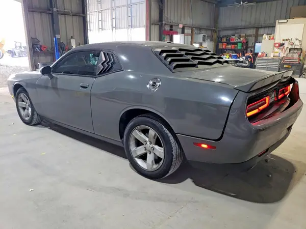 2C3CDZAG4JH241594 2018 DODGE CHALLENGER - Image 2