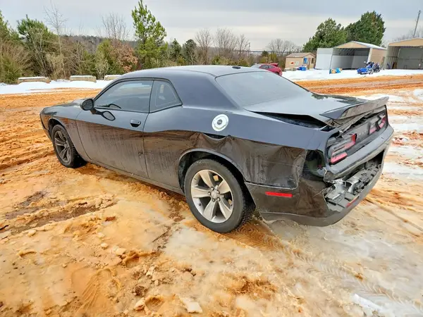 2C3CDZAG4JH245757 2018 DODGE CHALLENGER - Image 2