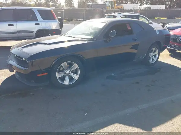 2C3CDZAG4JH262817 2018 DODGE CHALLENGER - Image 2