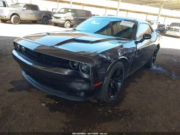 2C3CDZAG4JH263112 2018 DODGE CHALLENGER - Image 2