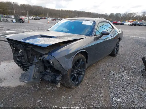 2C3CDZAG4JH270738 2018 DODGE CHALLENGER - Image 2