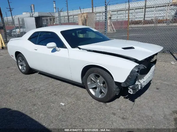 2C3CDZAG4JH317735 2018 DODGE CHALLENGER - Image 1