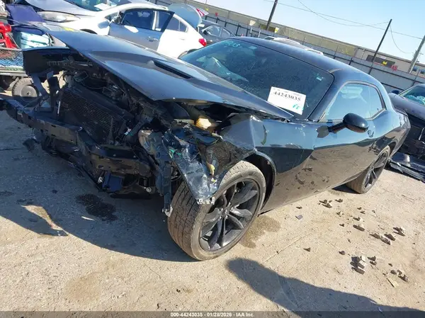 2C3CDZAG4JH322496 2018 DODGE CHALLENGER - Image 2