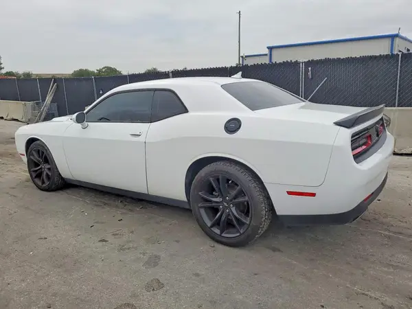 2C3CDZAG4JH334308 2018 DODGE CHALLENGER - Image 2