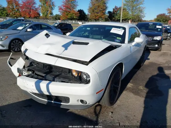 2C3CDZAG4JH334373 2018 DODGE CHALLENGER - Image 2