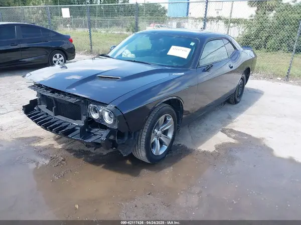 2C3CDZAG4KH549107 2019 DODGE CHALLENGER - Image 2