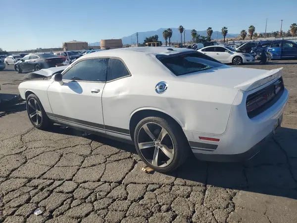 2C3CDZAG4KH677461 2019 DODGE CHALLENGER - Image 2