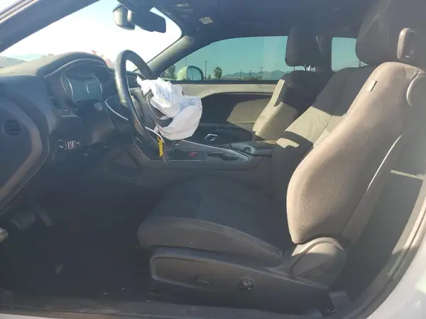 2019 DODGE CHALLENGER auction photo 7