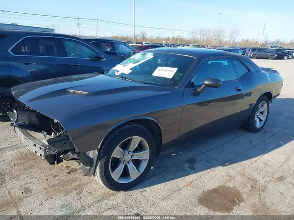 2C3CDZAG4KH686239 2019 DODGE CHALLENGER - Image 2