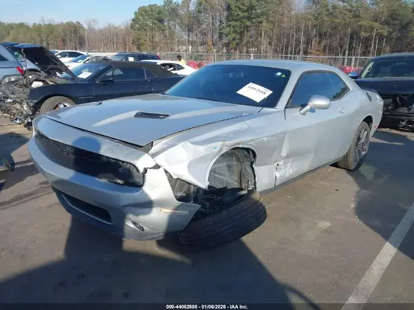 2C3CDZAG4KH716839 2019 DODGE CHALLENGER - Image 2