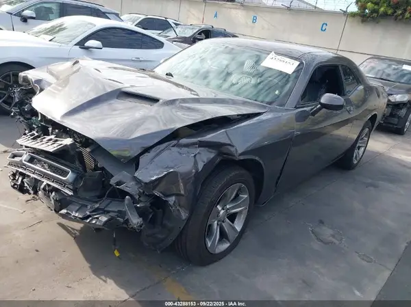 2C3CDZAG4KH733480 2019 DODGE CHALLENGER - Image 2