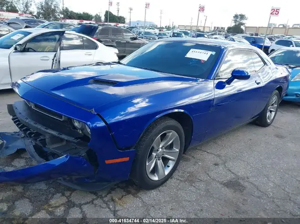 2C3CDZAG4KH752062 2019 DODGE CHALLENGER - Image 2