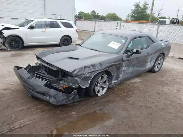 2C3CDZAG4LH149288 2020 DODGE CHALLENGER - Image 2