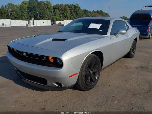 2C3CDZAG4LH152255 2020 DODGE CHALLENGER - Image 2