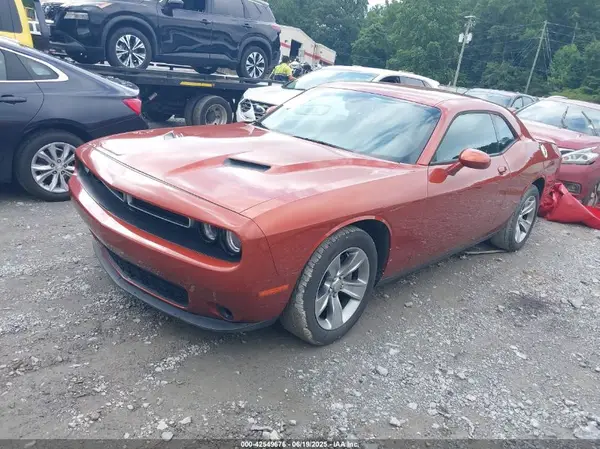 2C3CDZAG4LH235085 2020 DODGE CHALLENGER - Image 2