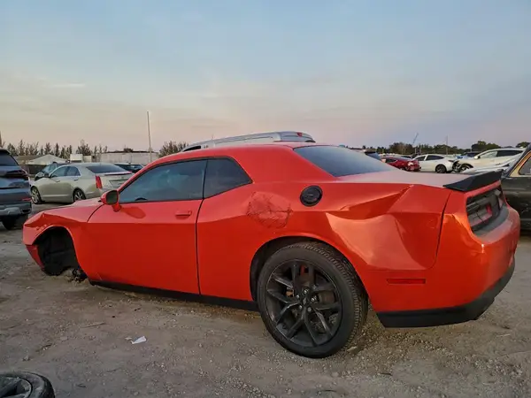 2C3CDZAG4MH573054 2021 DODGE CHALLENGER - Image 2