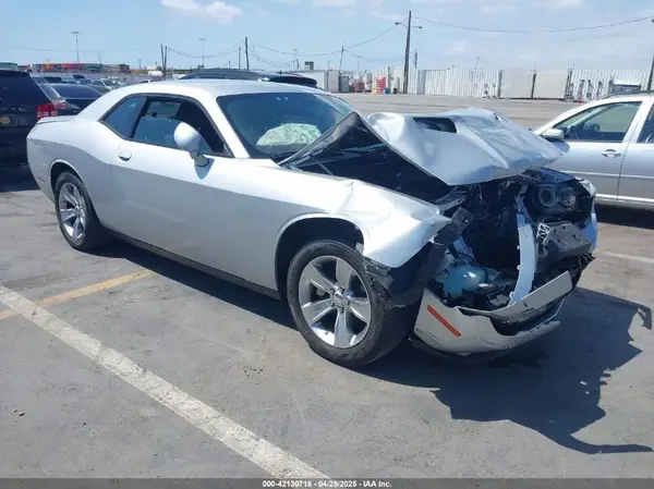 2C3CDZAG4NH105231 2022 DODGE CHALLENGER - Image 1