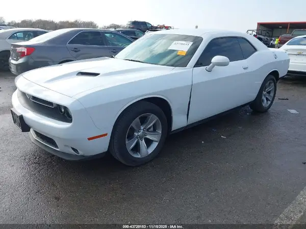 2C3CDZAG4NH181581 2022 DODGE CHALLENGER - Image 2