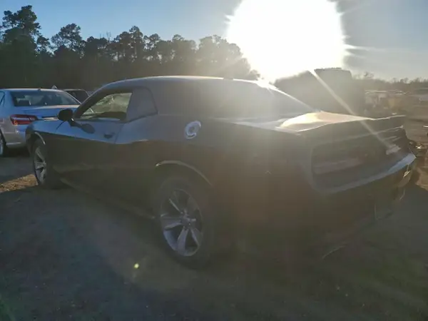 2C3CDZAG5GH107430 2016 DODGE CHALLENGER - Image 2