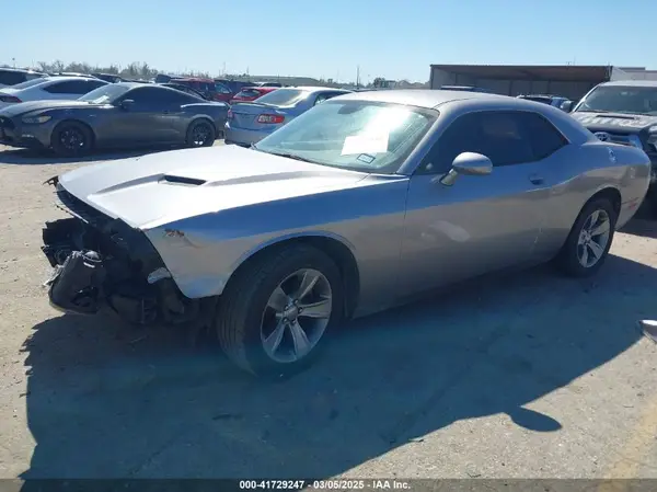 2C3CDZAG5GH107573 2016 DODGE CHALLENGER - Image 2