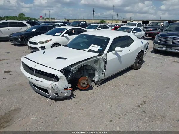 2C3CDZAG5GH113647 2016 DODGE CHALLENGER - Image 2