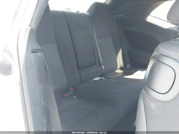 2C3CDZAG5GH113647 2016 DODGE CHALLENGER - Image 8