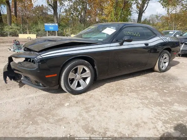 2C3CDZAG5GH129170 2016 DODGE CHALLENGER - Image 2