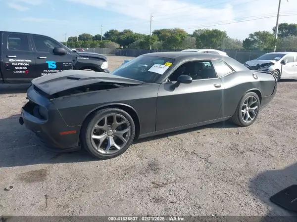 2C3CDZAG5GH131081 2016 DODGE CHALLENGER - Image 2