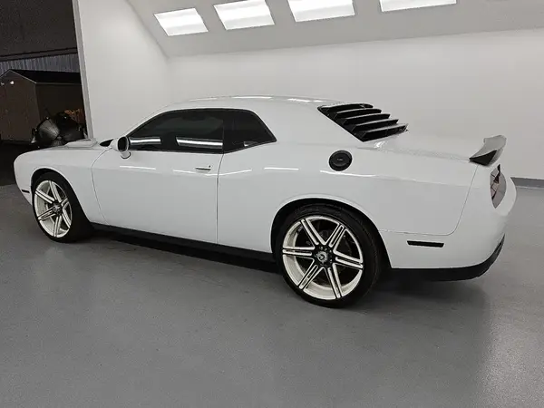 2C3CDZAG5GH169054 2016 DODGE CHALLENGER - Image 2