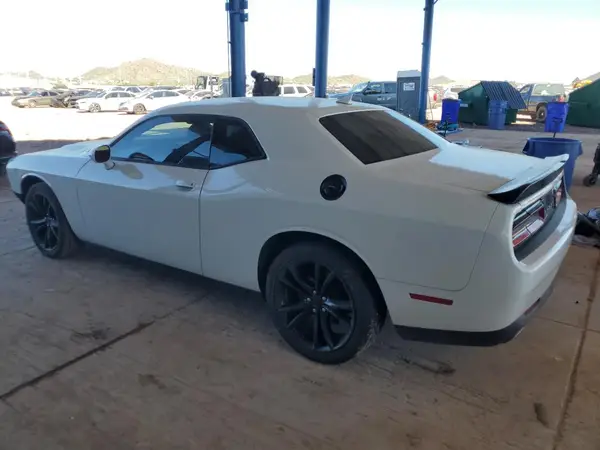 2C3CDZAG5GH195184 2016 DODGE CHALLENGER - Image 2