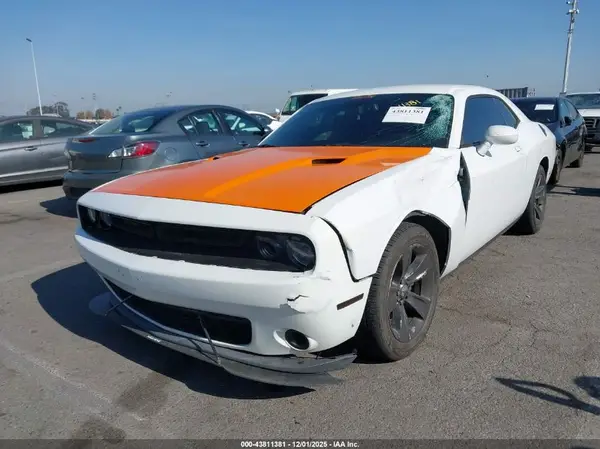 2C3CDZAG5GH209746 2016 DODGE CHALLENGER - Image 2