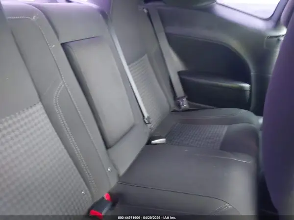 2C3CDZAG5GH232184 2016 DODGE CHALLENGER - Image 8