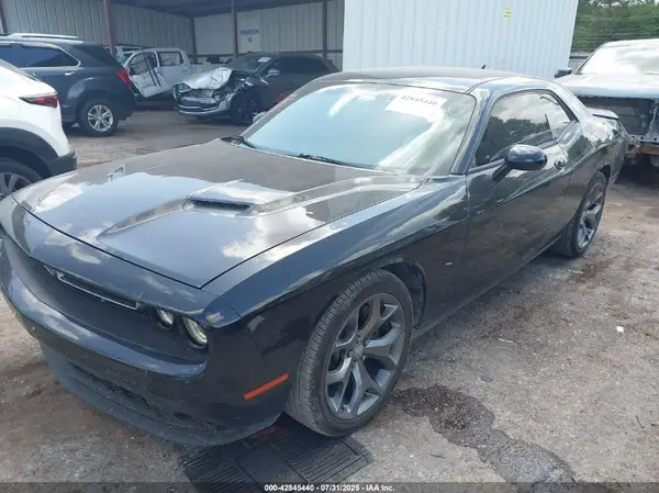 2C3CDZAG5GH309507 2016 DODGE CHALLENGER - Image 2