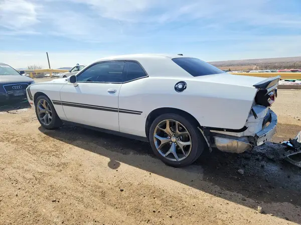 2C3CDZAG5GH331460 2016 DODGE CHALLENGER - Image 2