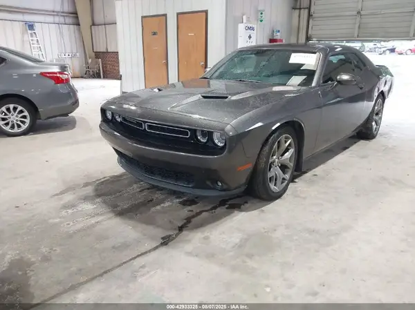 2C3CDZAG5HH535967 2017 DODGE CHALLENGER - Image 2