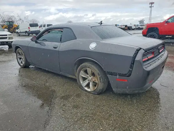 2C3CDZAG5HH555393 2017 DODGE CHALLENGER - Image 2