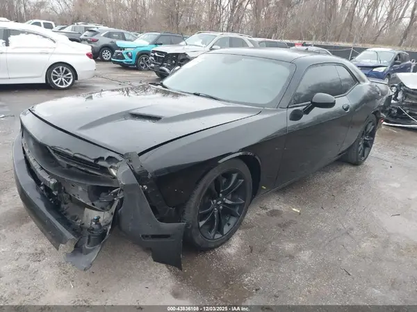 2C3CDZAG5HH566975 2017 DODGE CHALLENGER - Image 2