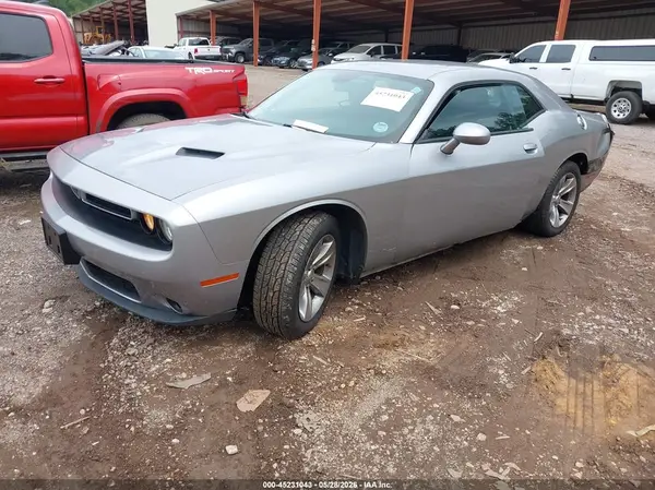 2C3CDZAG5HH573697 2017 DODGE CHALLENGER - Image 2