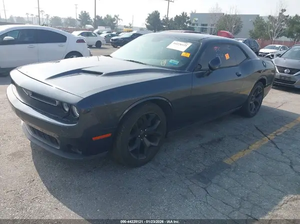 2C3CDZAG5HH594923 2017 DODGE CHALLENGER - Image 2