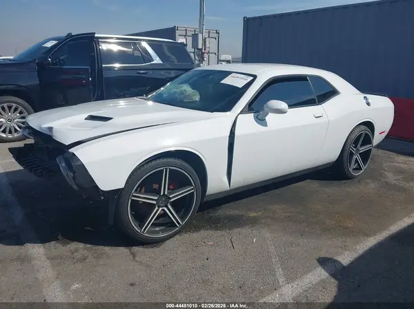 2C3CDZAG5HH629265 2017 DODGE CHALLENGER - Image 2