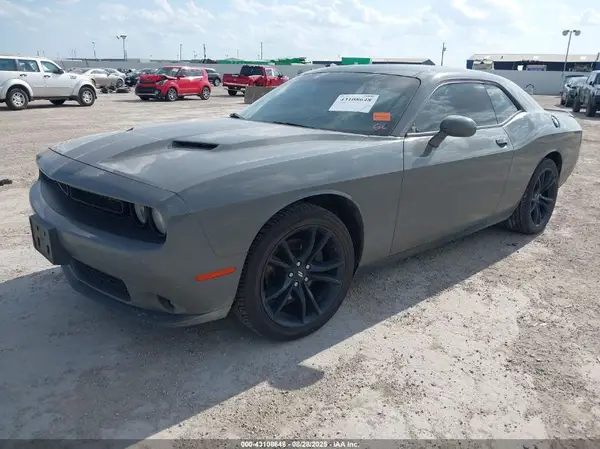 2C3CDZAG5HH636653 2017 DODGE CHALLENGER - Image 2