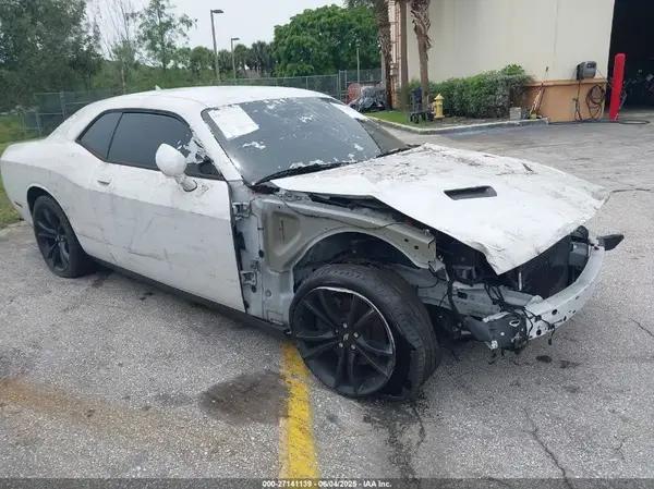 2C3CDZAG5HH651878 2017 DODGE CHALLENGER - Image 1