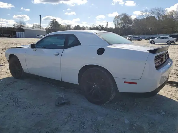 2C3CDZAG5JH118841 2018 DODGE CHALLENGER - Image 2