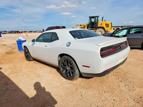 2C3CDZAG5JH132433 2018 DODGE CHALLENGER - Image 2