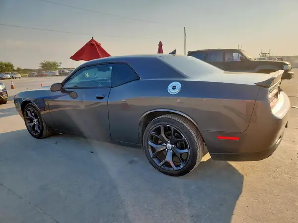 2C3CDZAG5JH202559 2018 DODGE CHALLENGER - Image 2