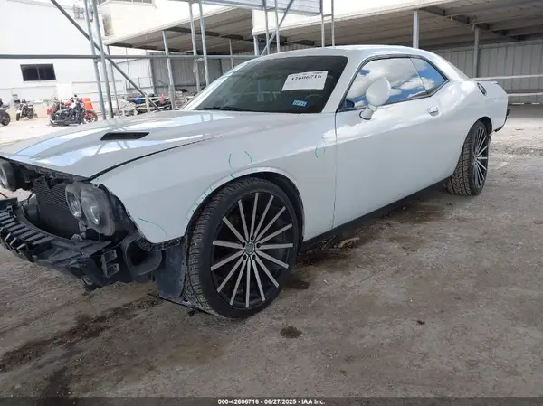 2C3CDZAG5JH209527 2018 DODGE CHALLENGER - Image 2