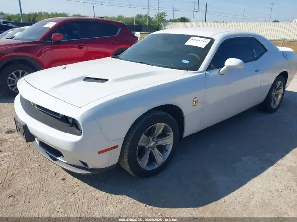 2C3CDZAG5JH215215 2018 DODGE CHALLENGER - Image 2